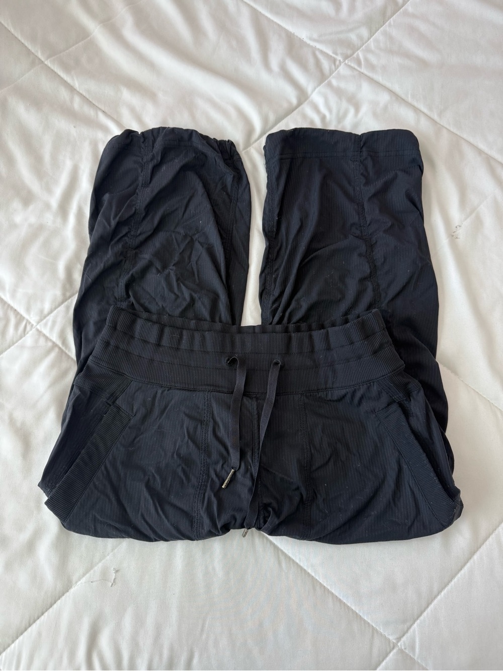 lululemon athletica Black Women's capri dance studio pants